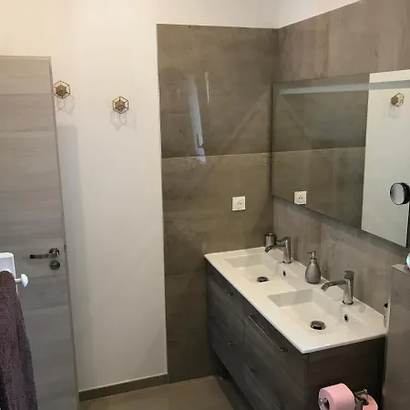 Maison Lilomel ساناري سور مير