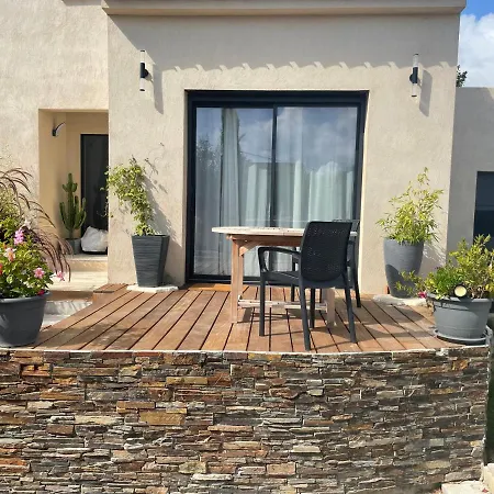 Maison Lilomel 4* ساناري سور مير